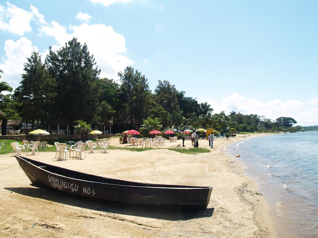 Rosemary Courts Entebbe Exterior foto
